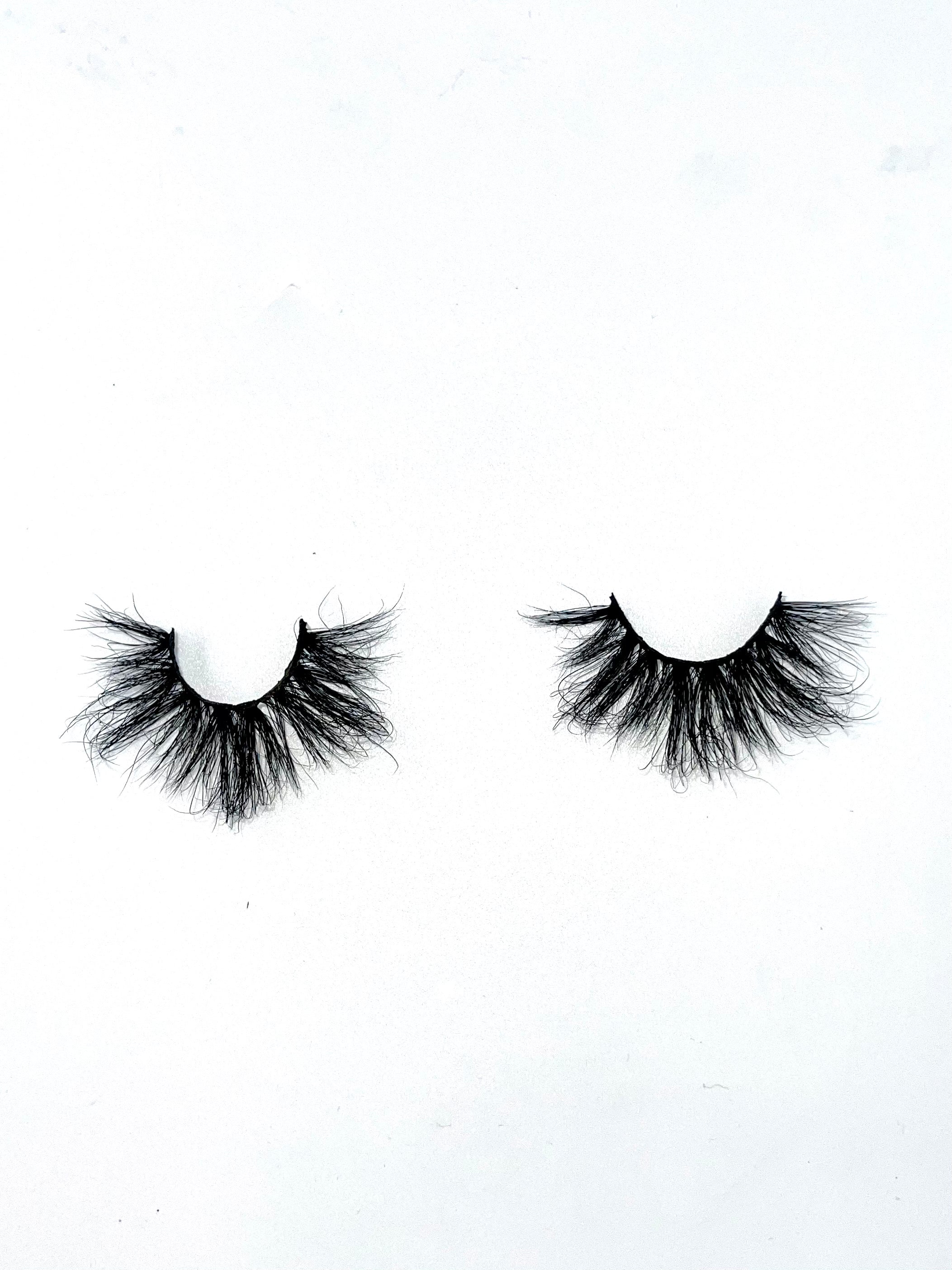 BIG MINKS EYELASHES